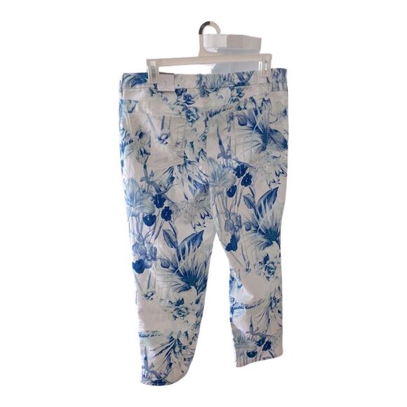 Chico's 16 Denim Jeans Plus Girlfriend Ankle 3 Pants Boho Palm Resort White blue - Picture 9 of 11